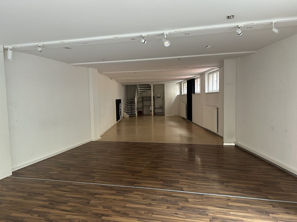 negozio di 145m²