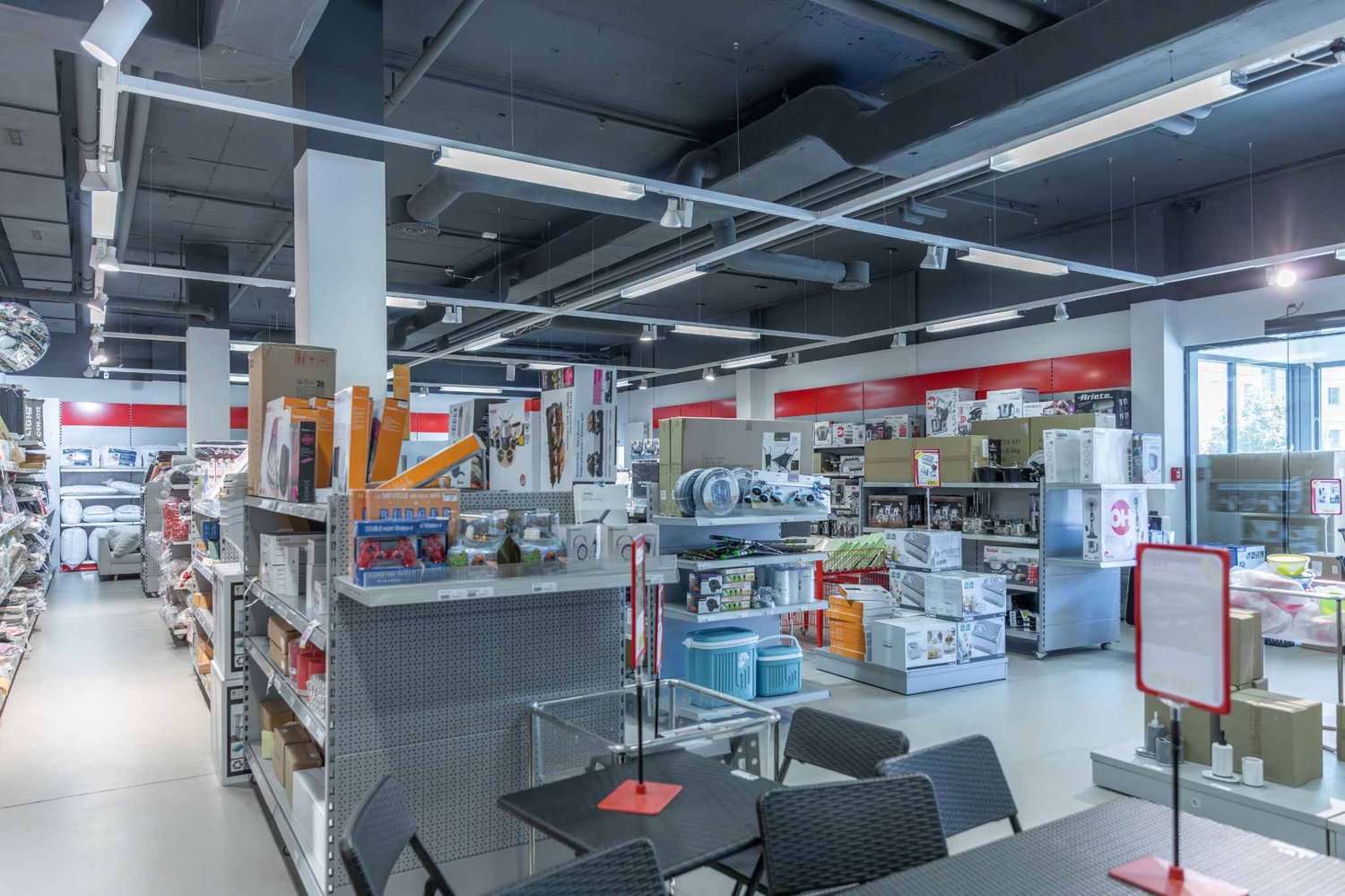 389m² commercial, foto 10 di 10