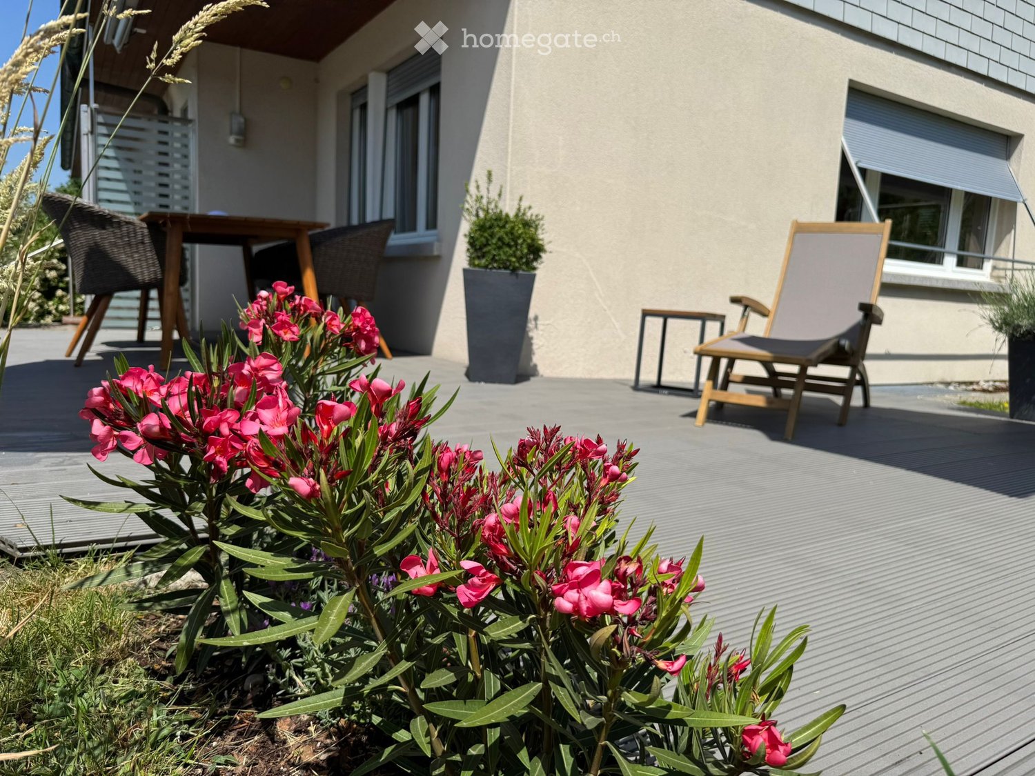 3280 Murten

Maison meublée à louer à la semaine ou au mois.
Prix sur demande.

Données clés :
- Entrée avec grand vestiaire
- 3 chambres à coucher
- Cuisine avec coin repas et accès à la terrasse
- Salon avec accès à la terrasse
- Salle de bain avec baignoire
- WC séparé
- Couloir avec armoire mura