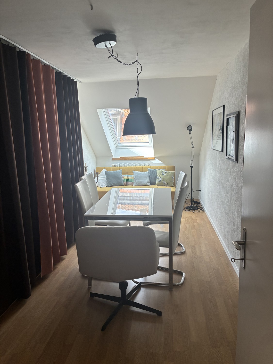Camera in un appartamento condiviso, foto 3 di 9
