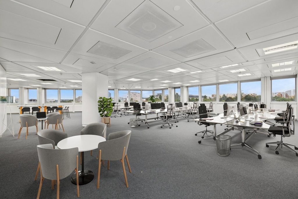 417m² ufficio, foto 1 di 9
