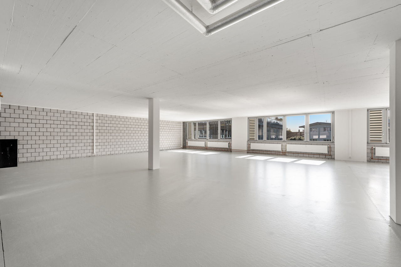 708m² commerciale, foto 6 di 10