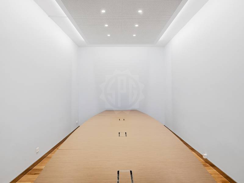 348m² ufficio