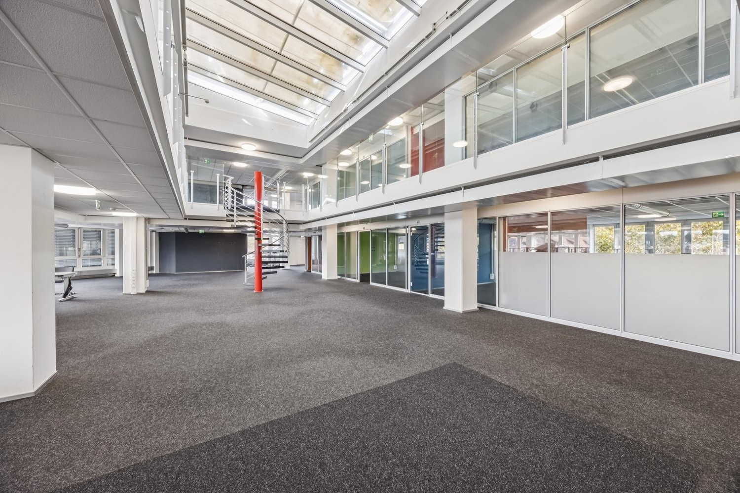 5000m² office, foto 5 di 10