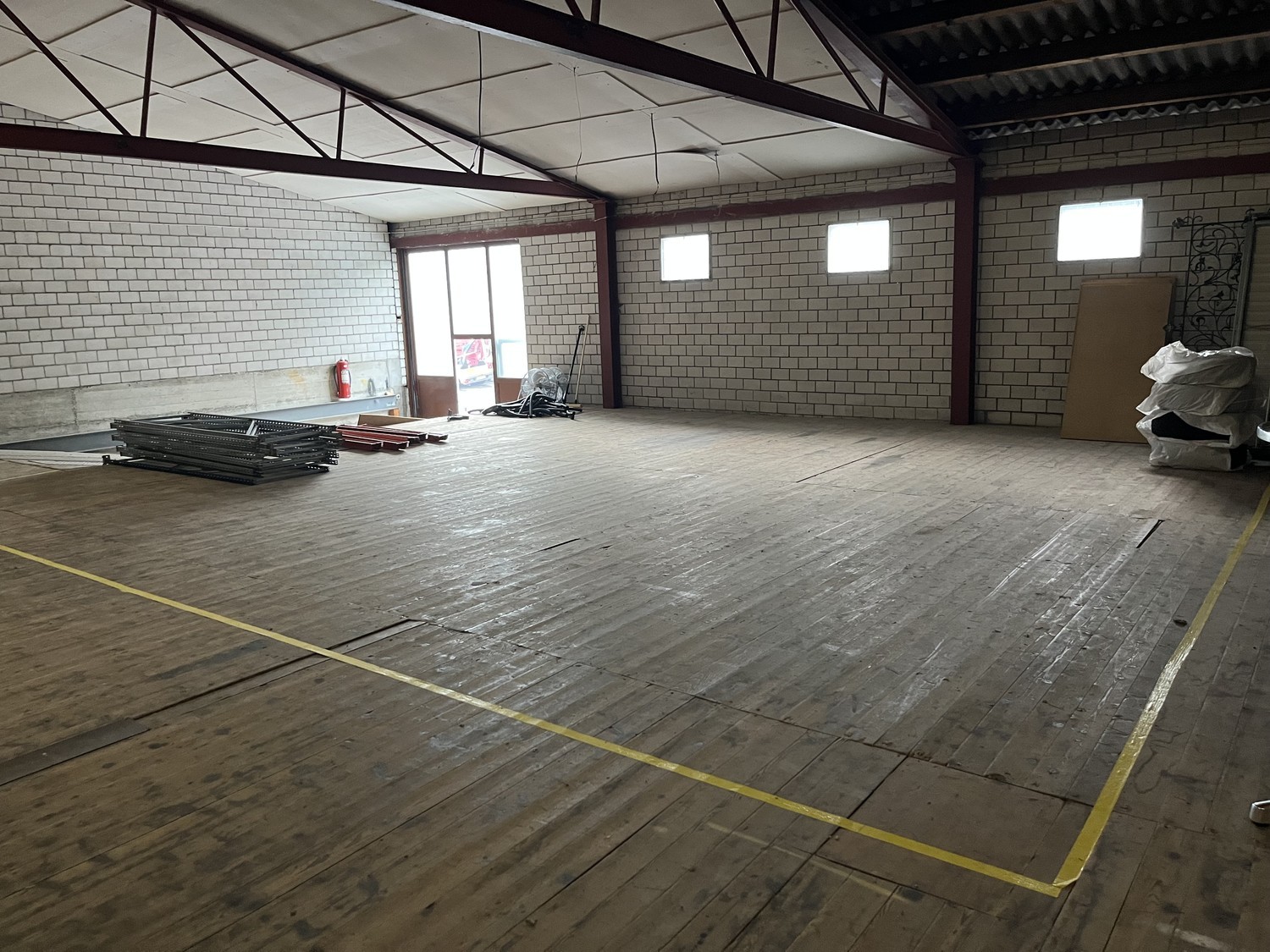 80m² commerciale