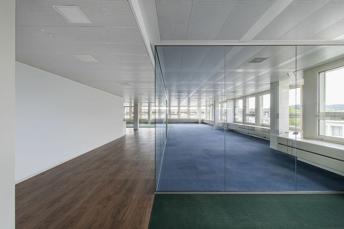 1206m² office
