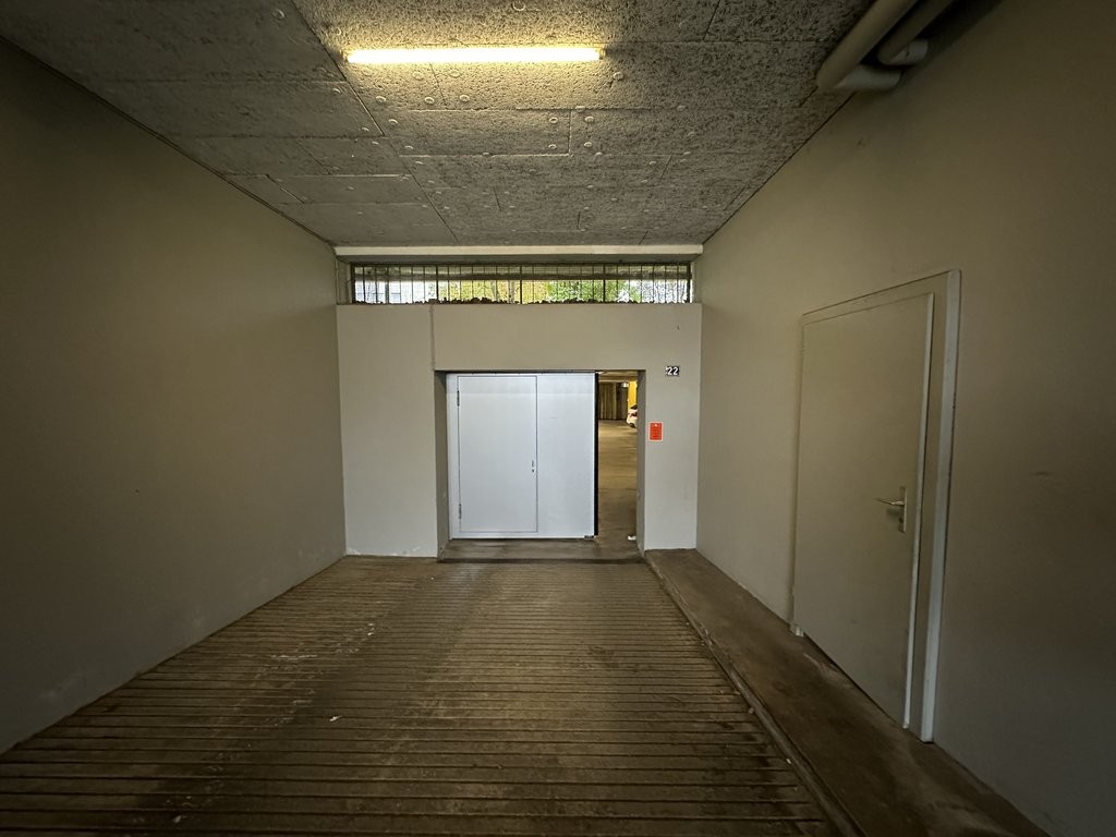 Posti auto coperti per biciclette