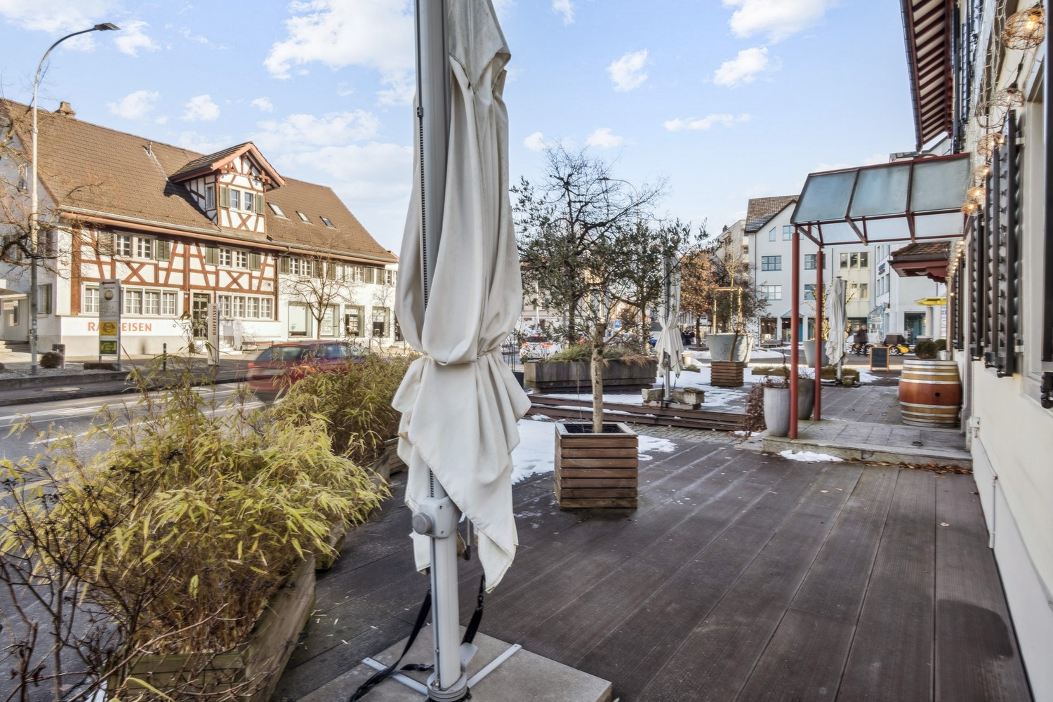 385m² restaurant