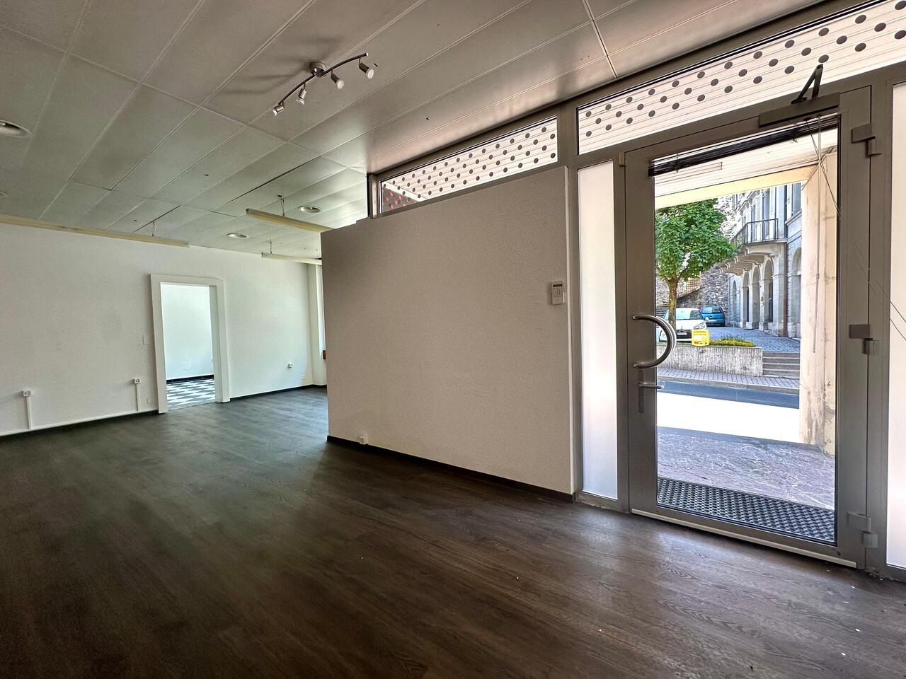 130m² commerciale