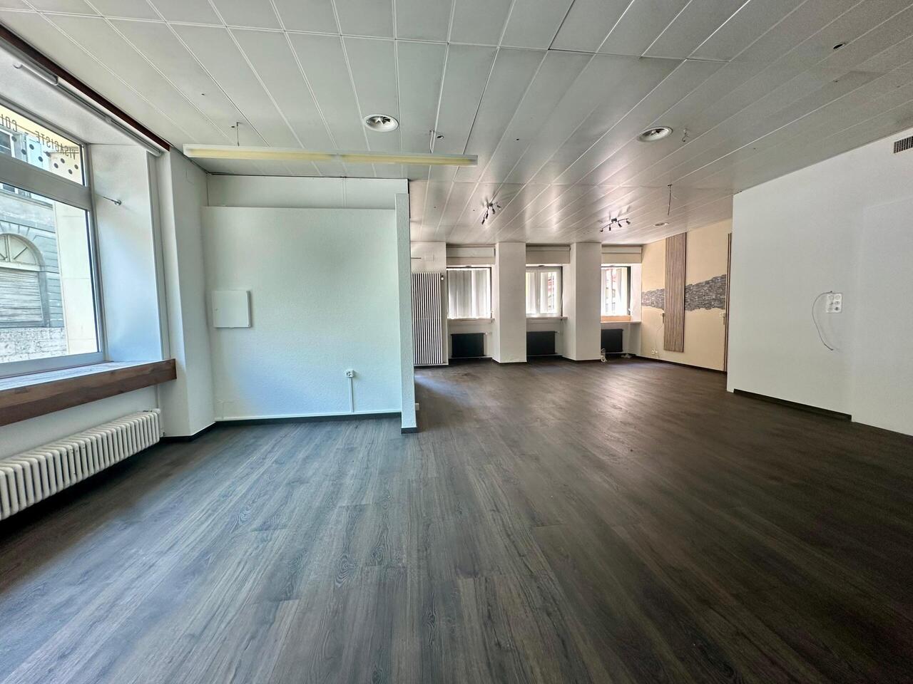 130m² commerciale