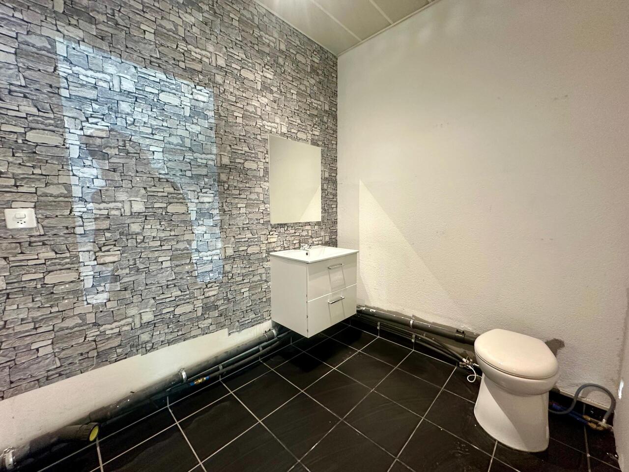130m² commerciale