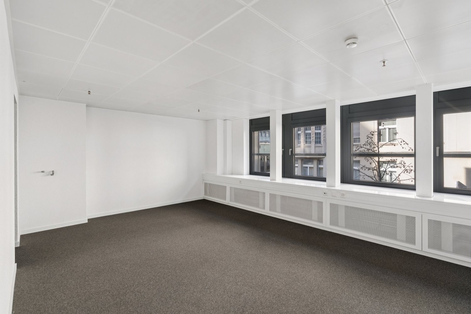 ufficio di 151m², foto 4 di 10