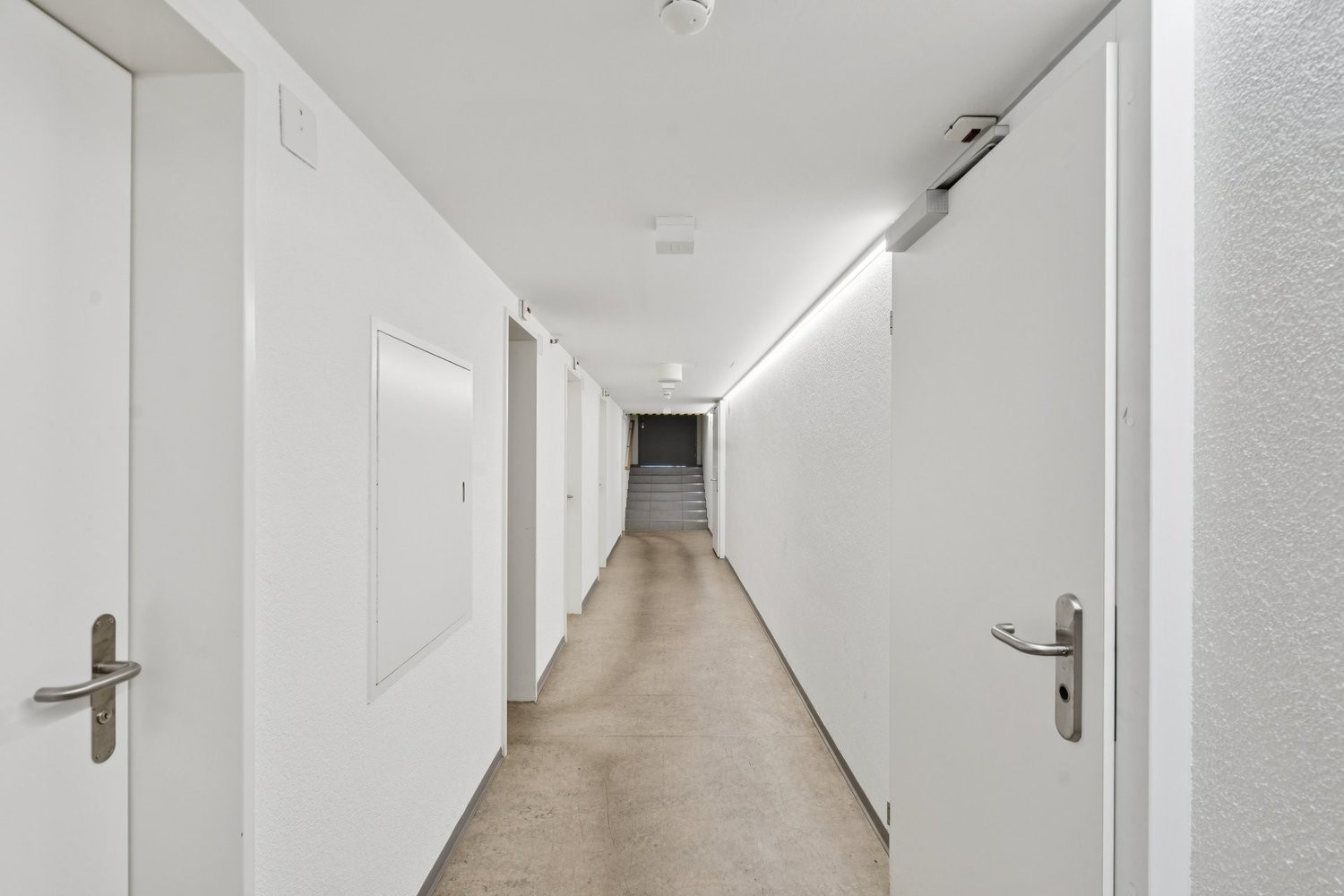 ufficio di 151m², foto 9 di 10