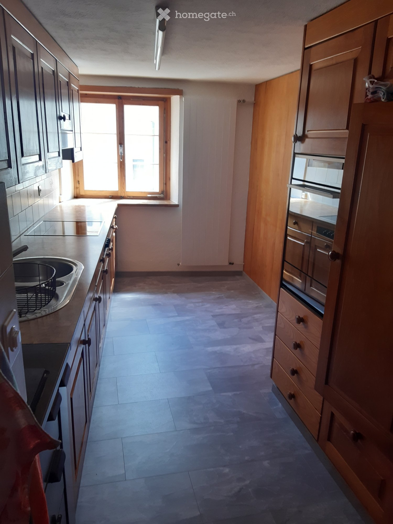3 ½ room apartment

To rent 3.5 room apartment raised ground floor
Kachelofen and central heating
2 wet rooms, WM, 1PP
Rent 1590.- NK 200.-