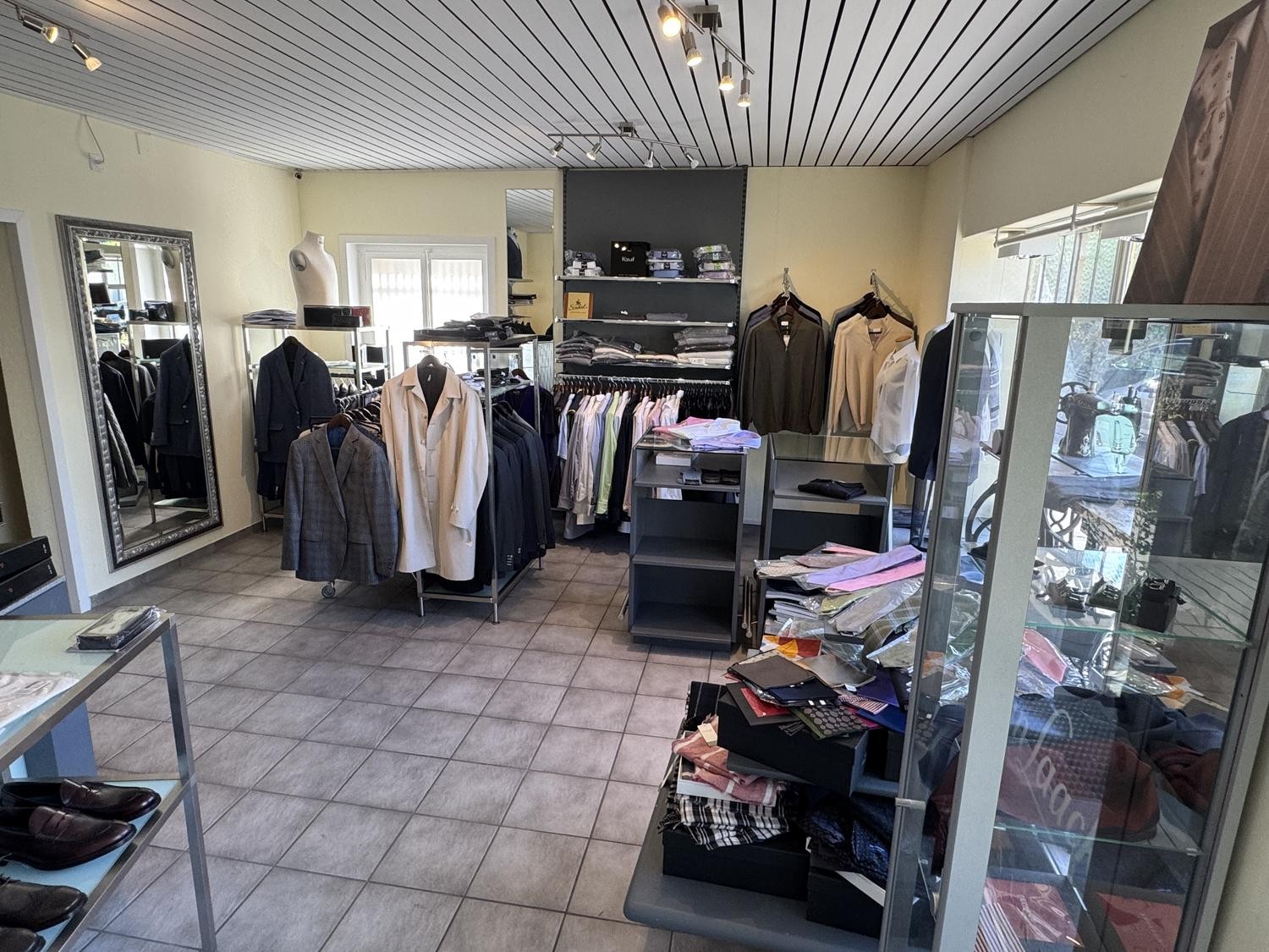 95m² commerciale