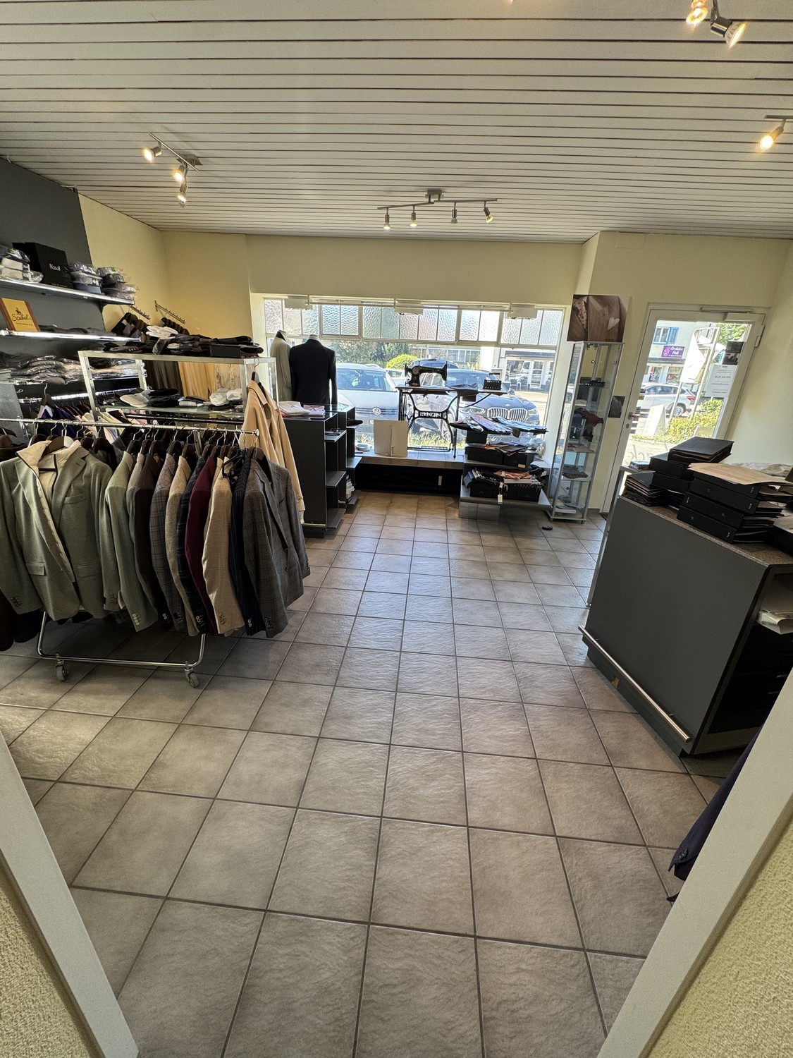 95m² commerciale