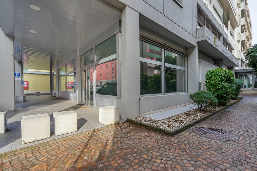 Magasin de 160m²