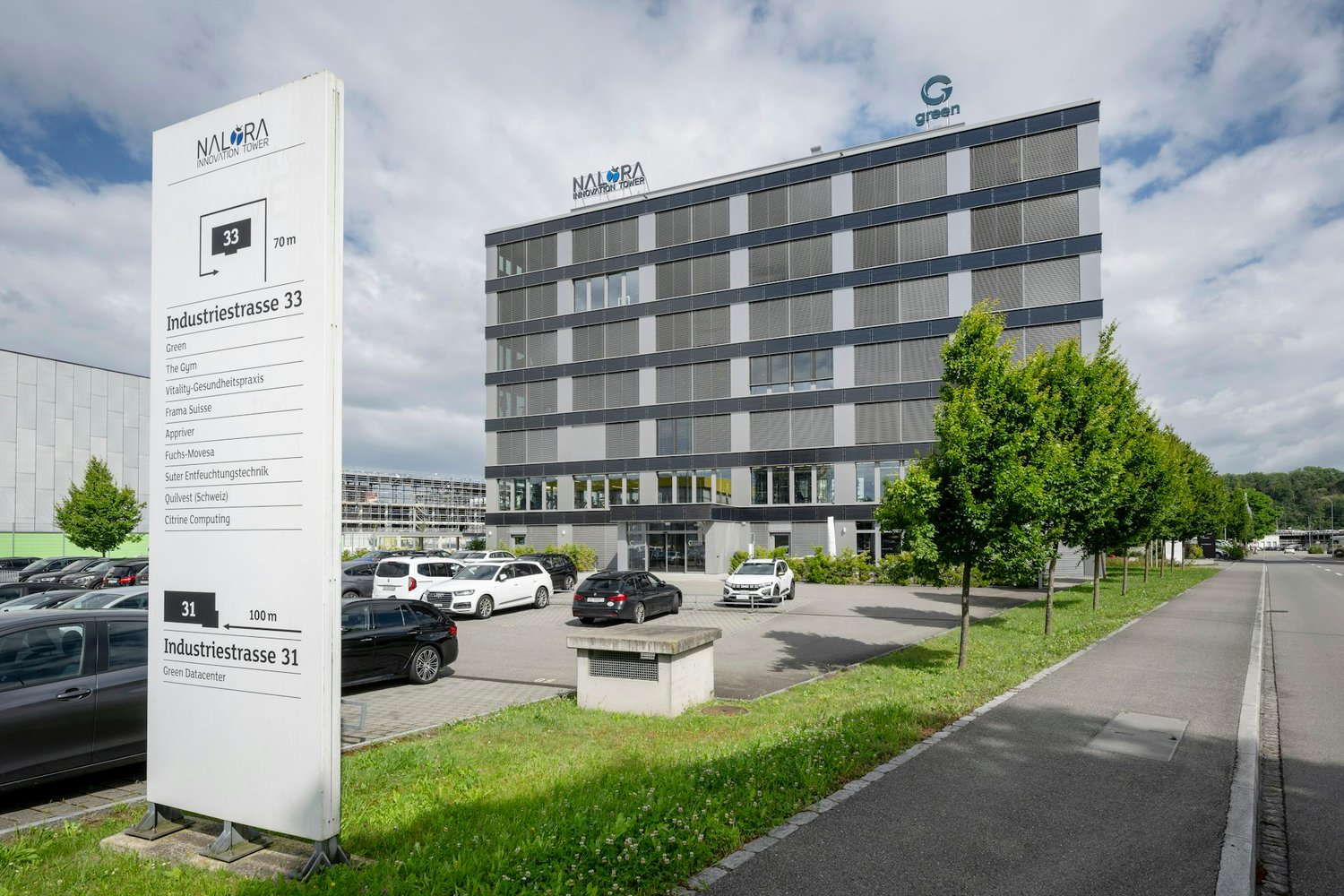 150m² office