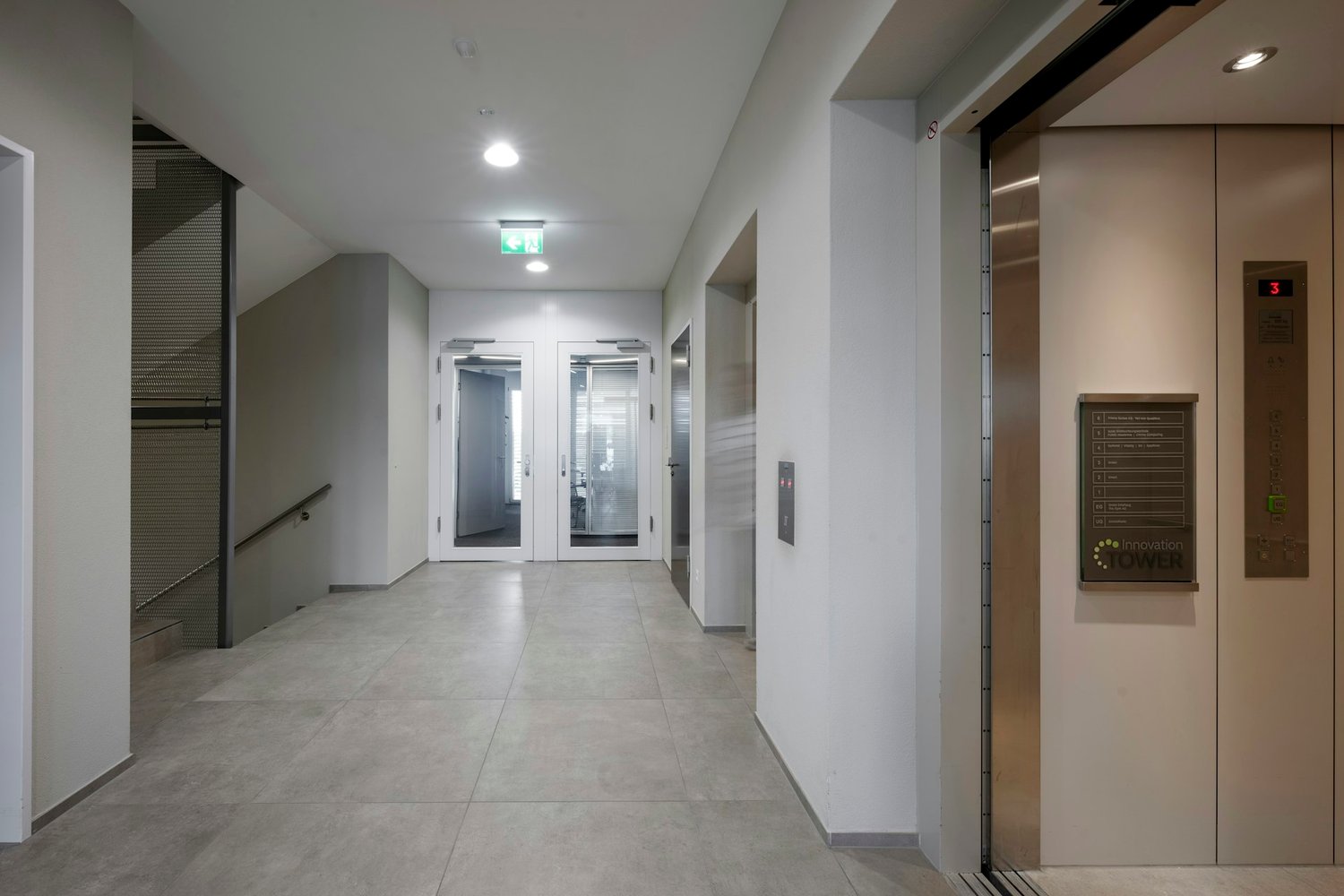 150m² office