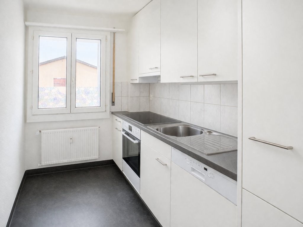 Appartement de 4 ½ pièces

À partir du 16 avril 2026 ou selon convenance, nous louons ce lumineux appartement de 4.5 pièces au 2ème étage.

L'appartement convainc par les avantages suivants :

- espace de vie spacieux avec accès au balcon
- cuisine séparée avec lave-vaisselle et table de cuisson en 