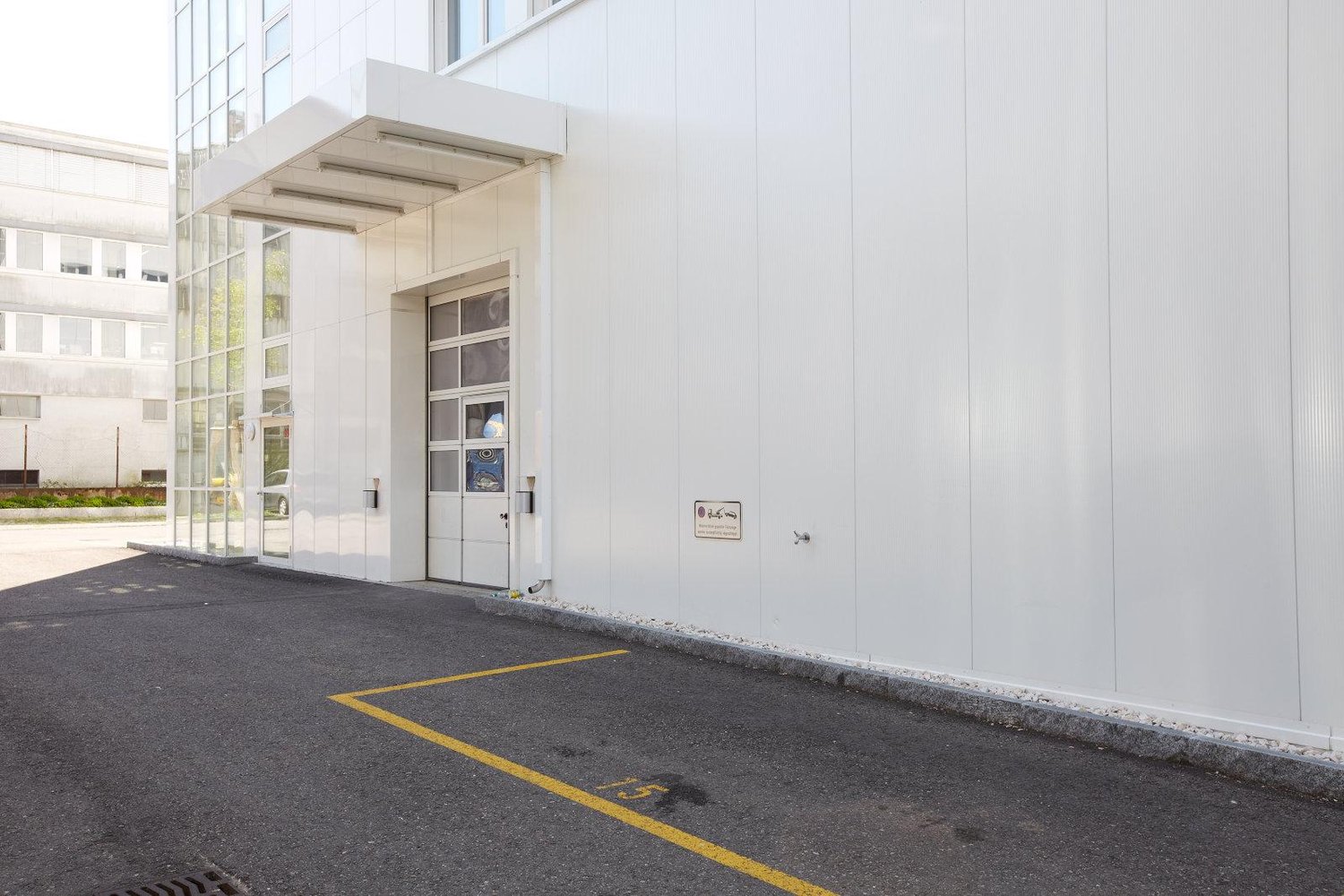 52m² office