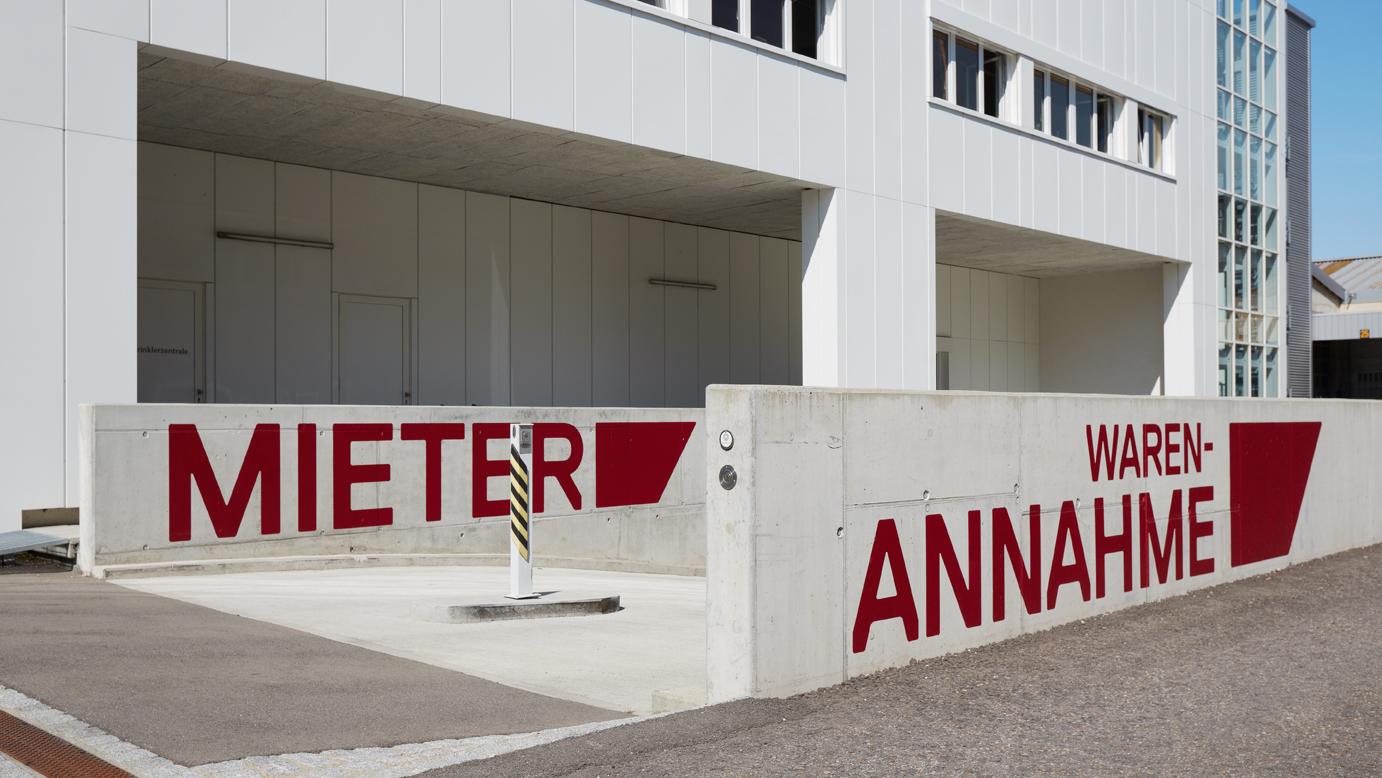 52m² office