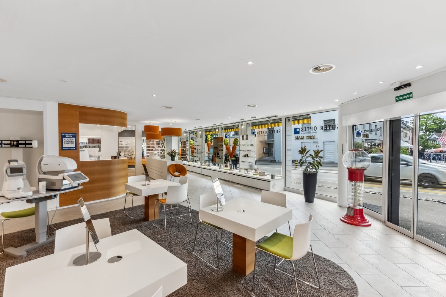 152m² commerciale, foto 4 di 4