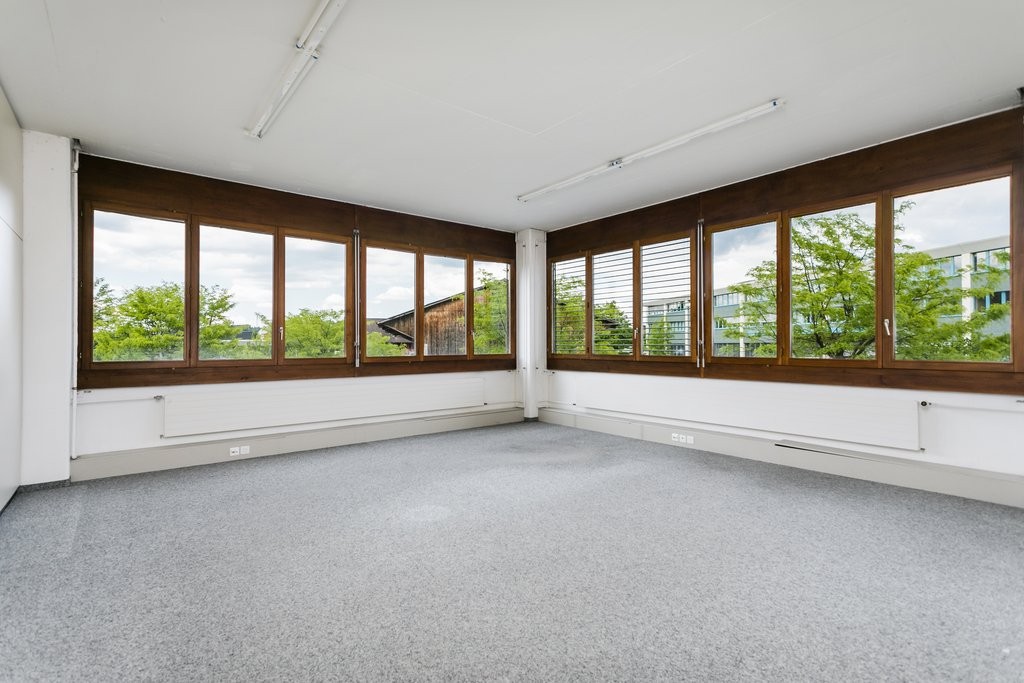 360m² commercial