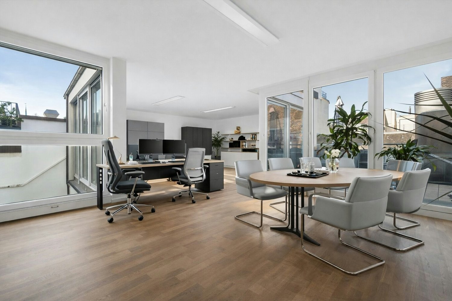 189m² ufficio, foto 1 di 10