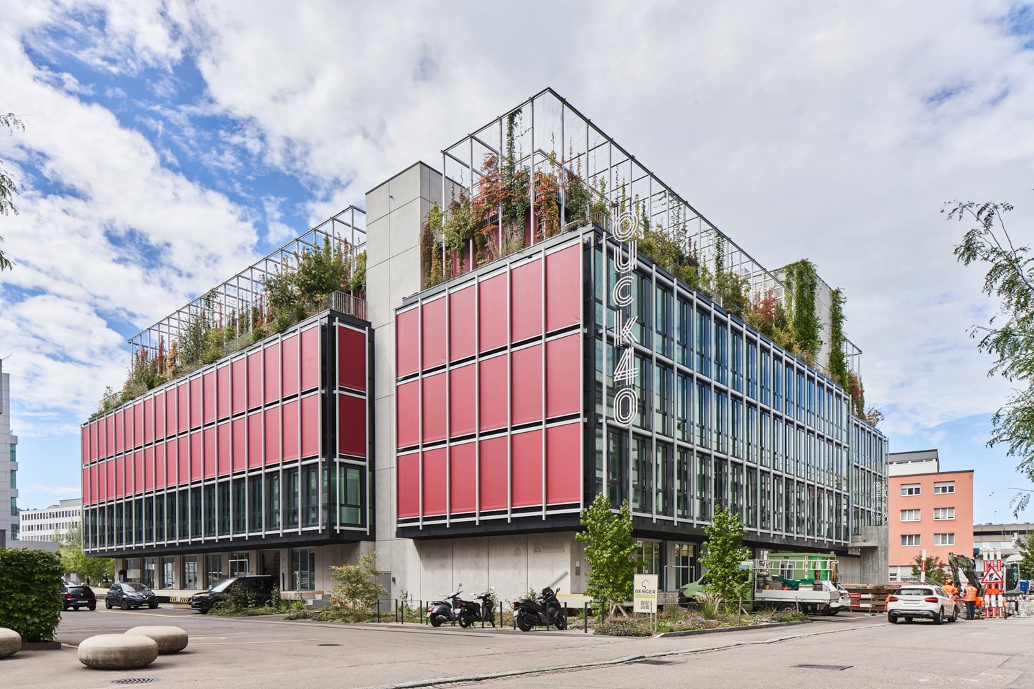 1990m² commerciale