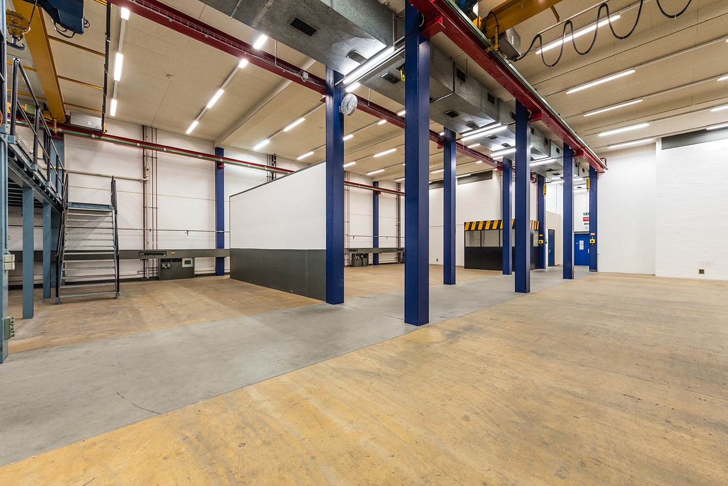 1020m² laboratorio