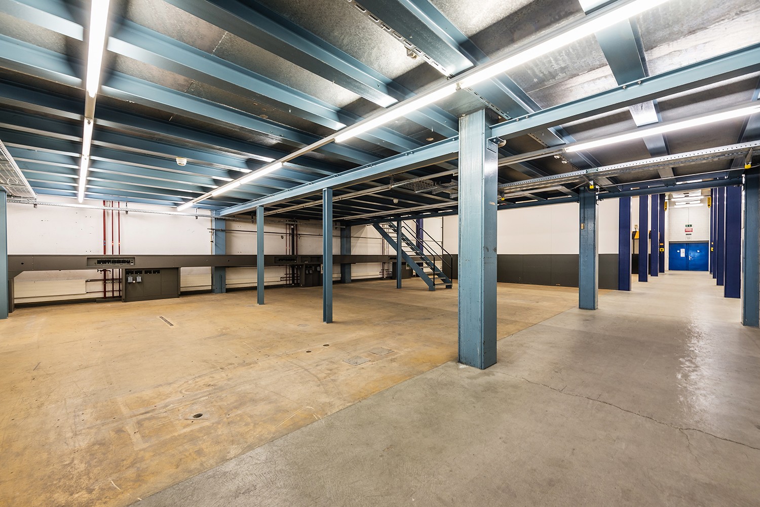 1020m² laboratorio