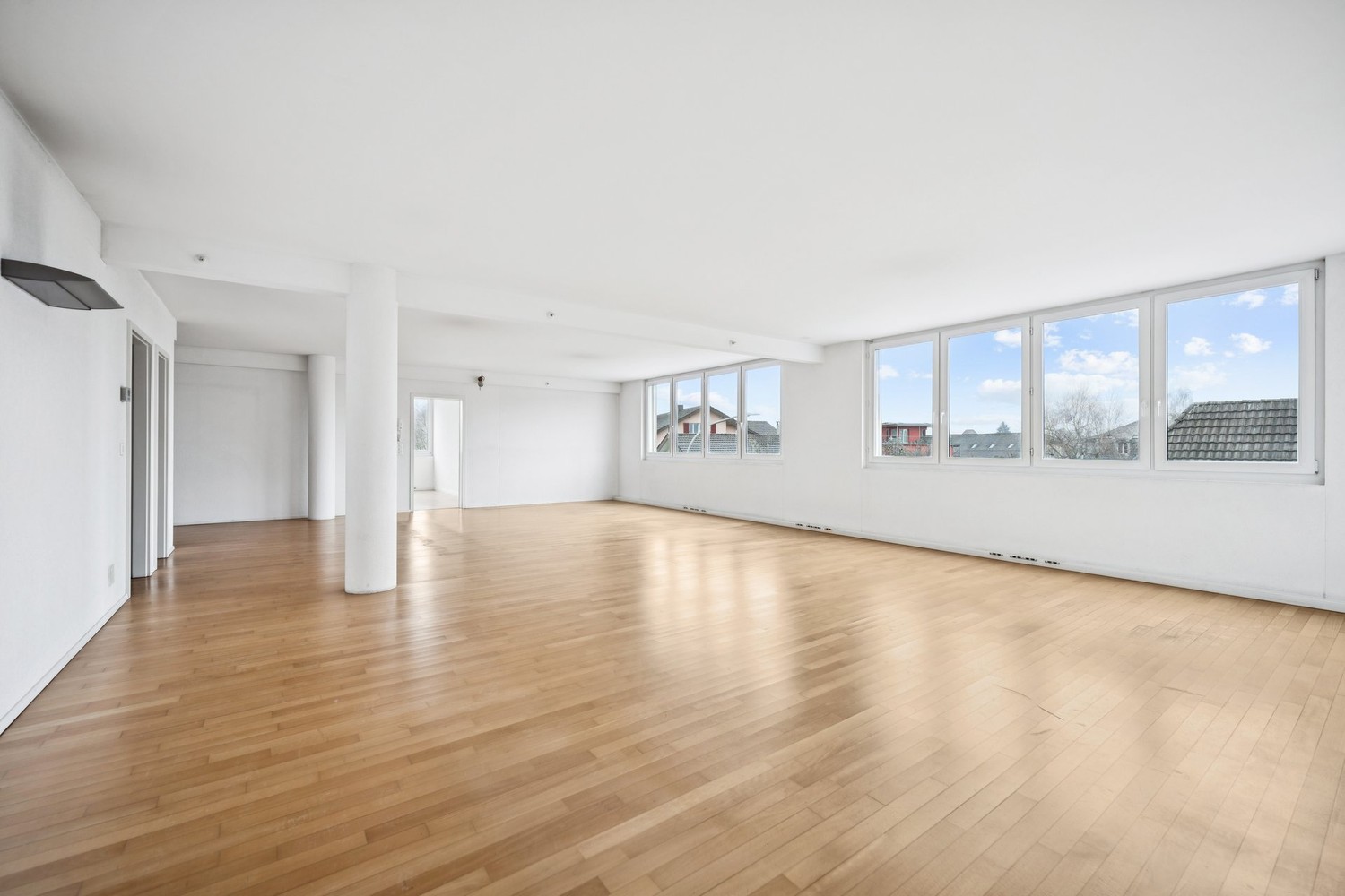 248m² ufficio, foto 3 di 10
