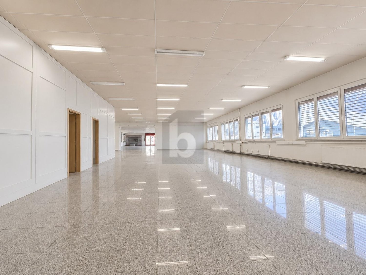 670m² oggetto industriale
