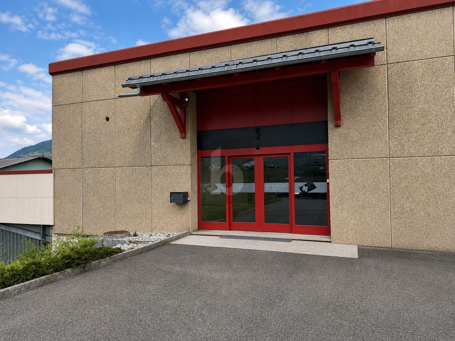 670m² oggetto industriale