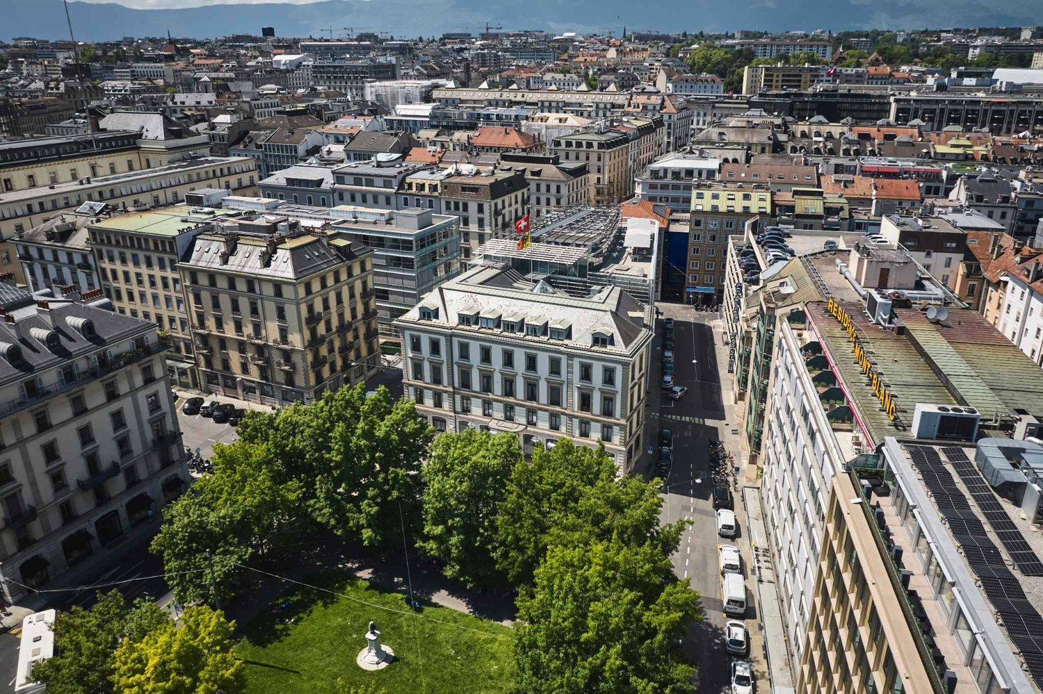762m² office
