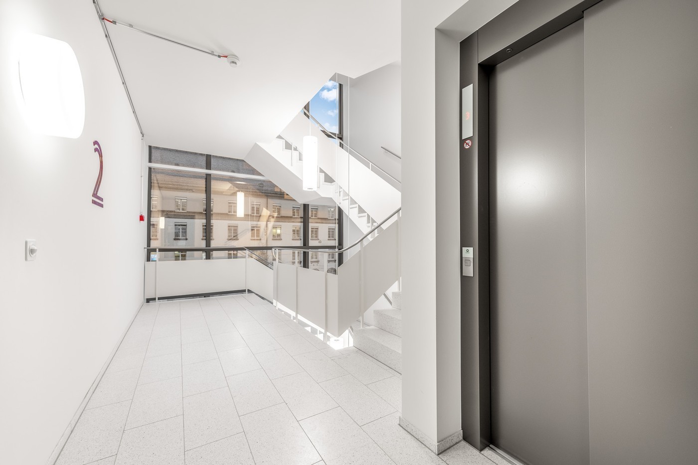 98m² commerciale, foto 5 di 9