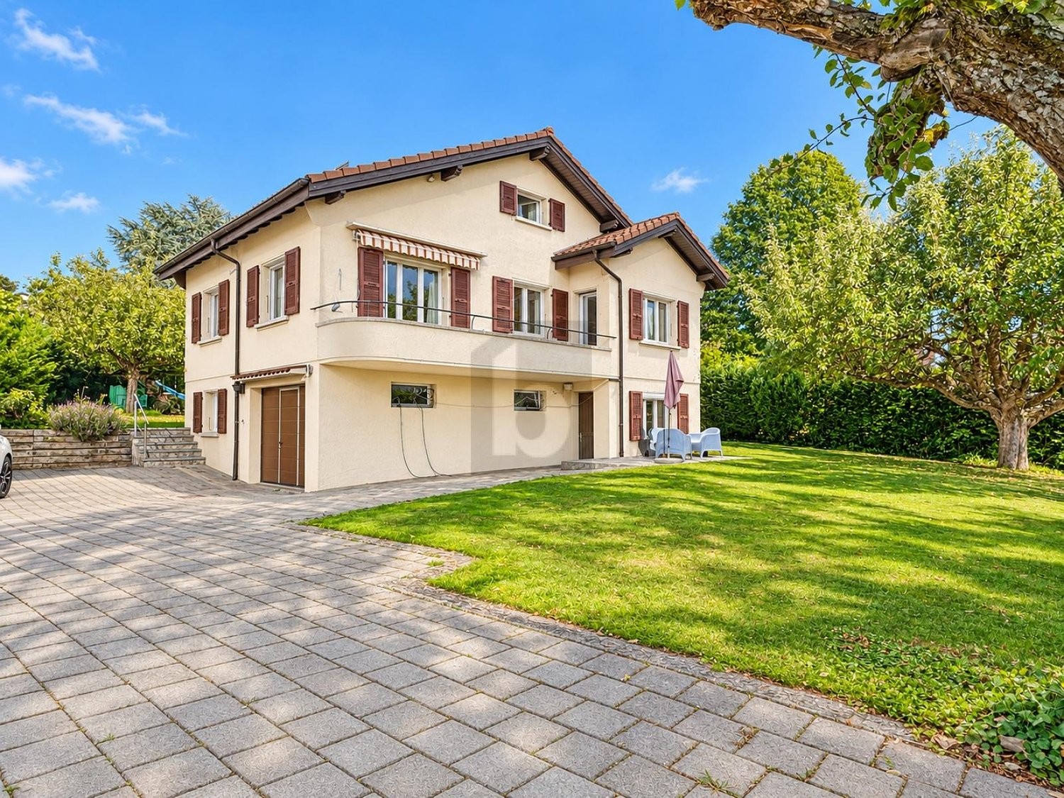 Casa singola di 5 locali, foto 2 di 4