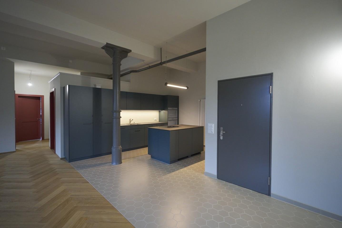 100m² commerciale
