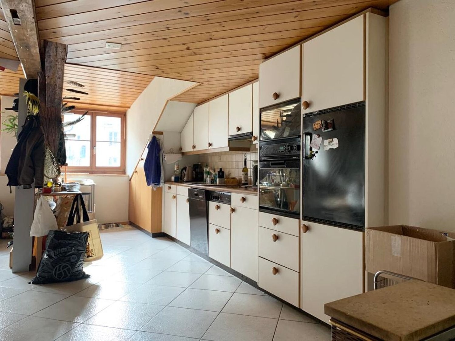 Appartamento attico di 3 ½ locali, foto 2 di 8