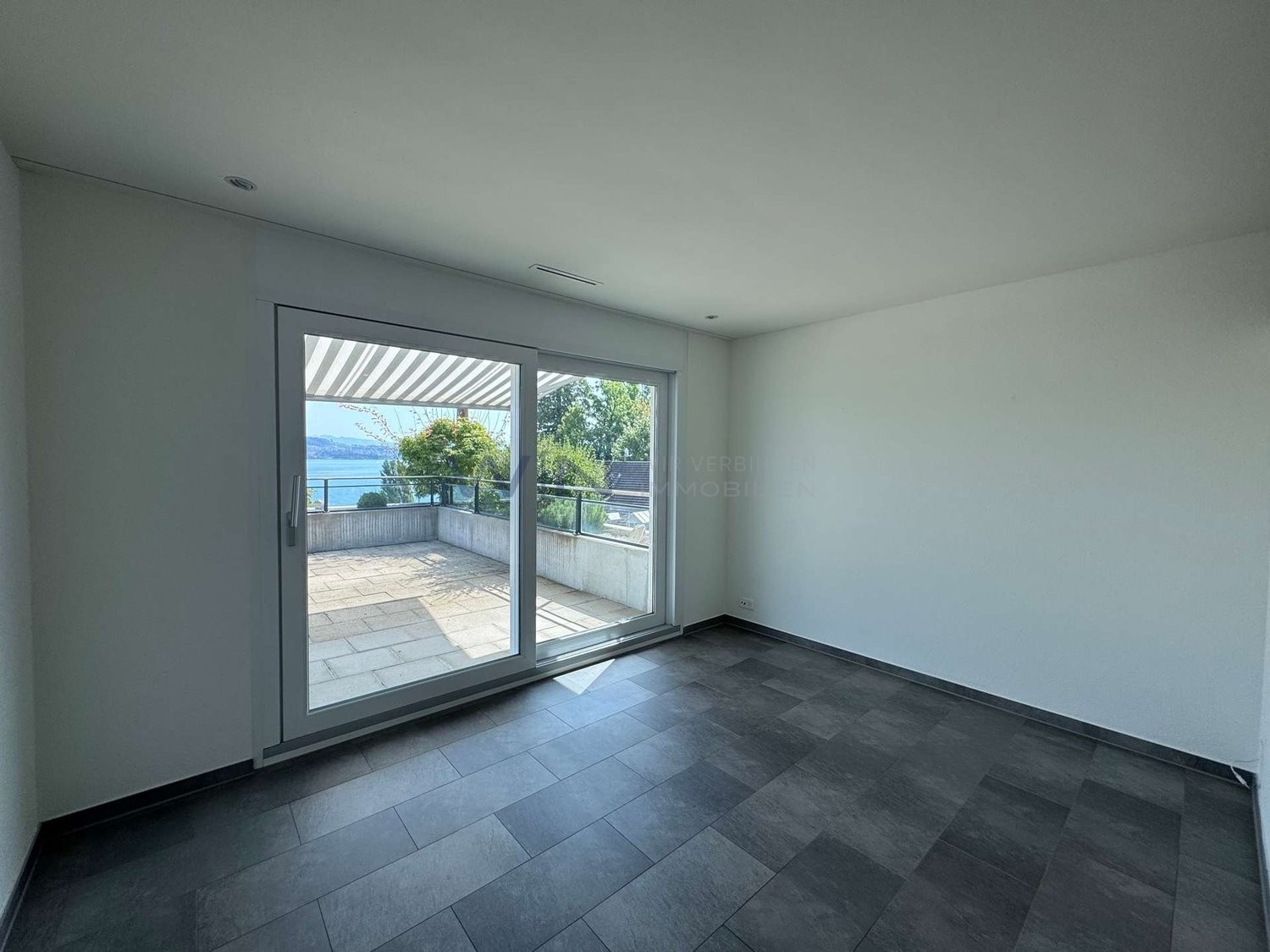 Appartamento con terrazza di 2 ½ locali, foto 6 di 10
