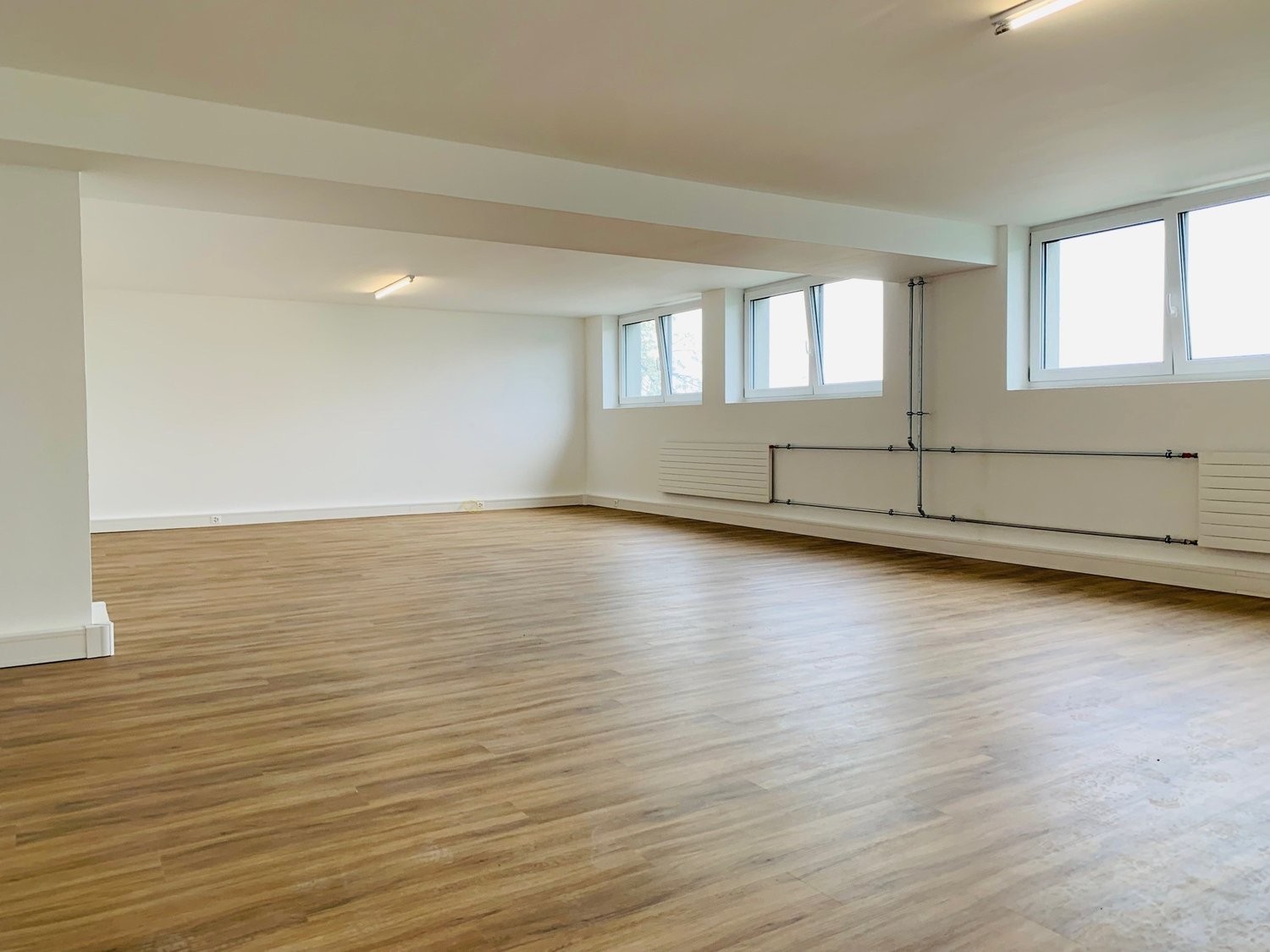 79m² commercial