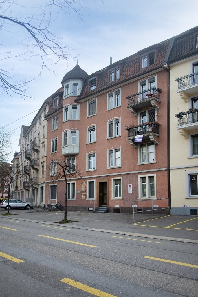 76m² de cabinet