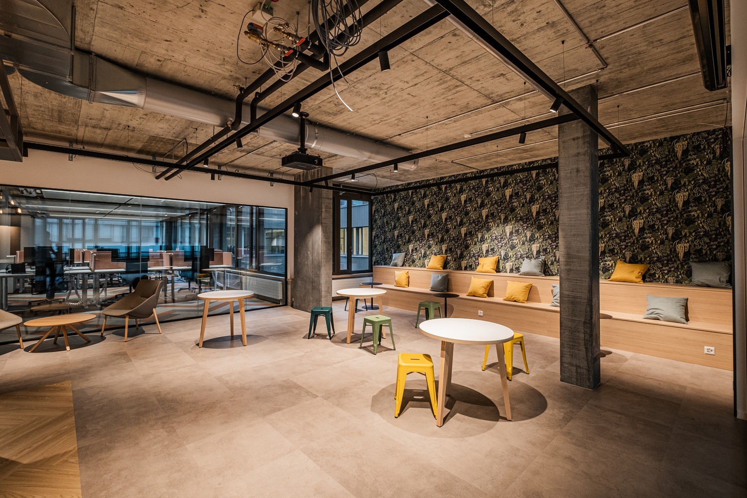 702m² commerciale