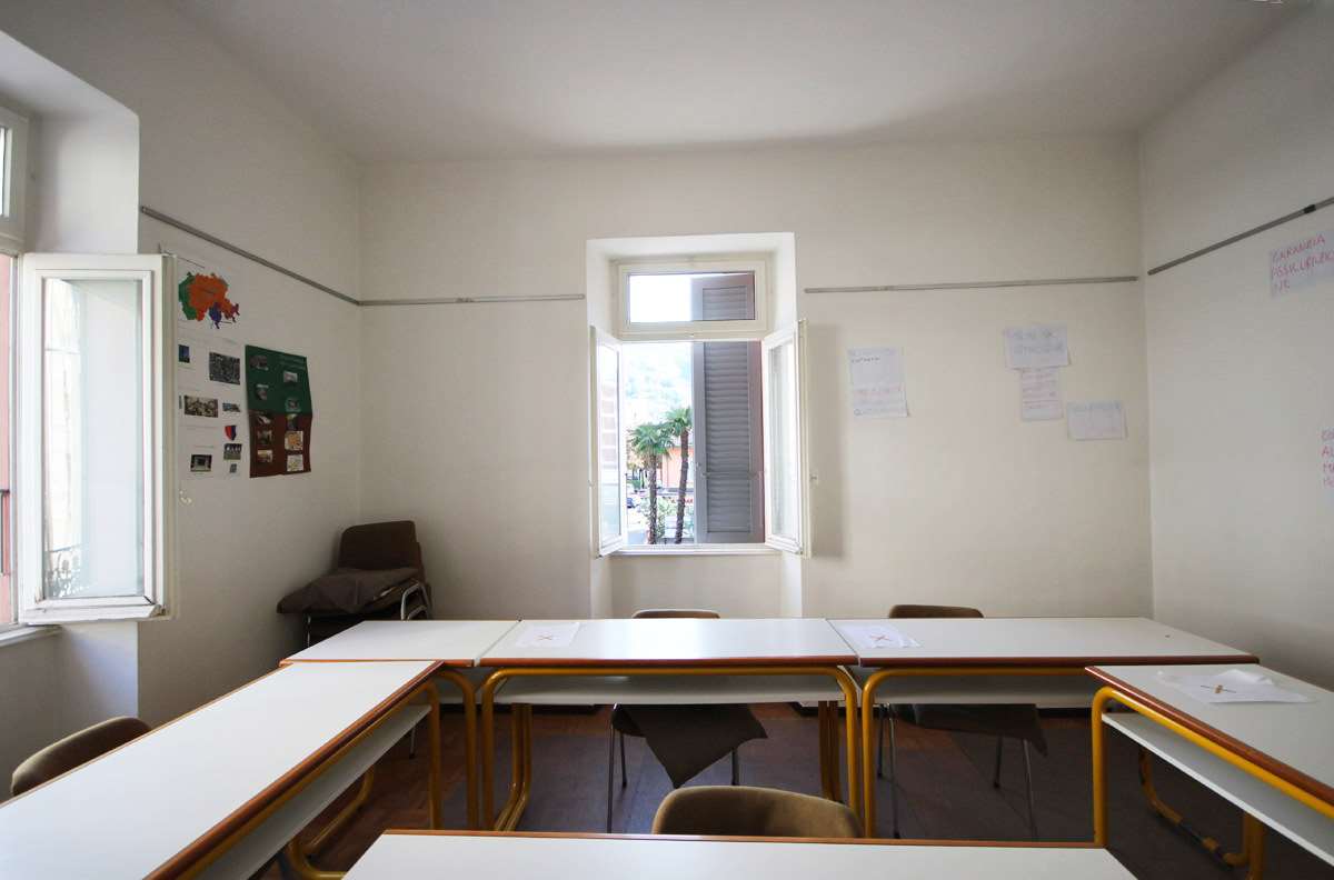 Office, foto 2 di 4