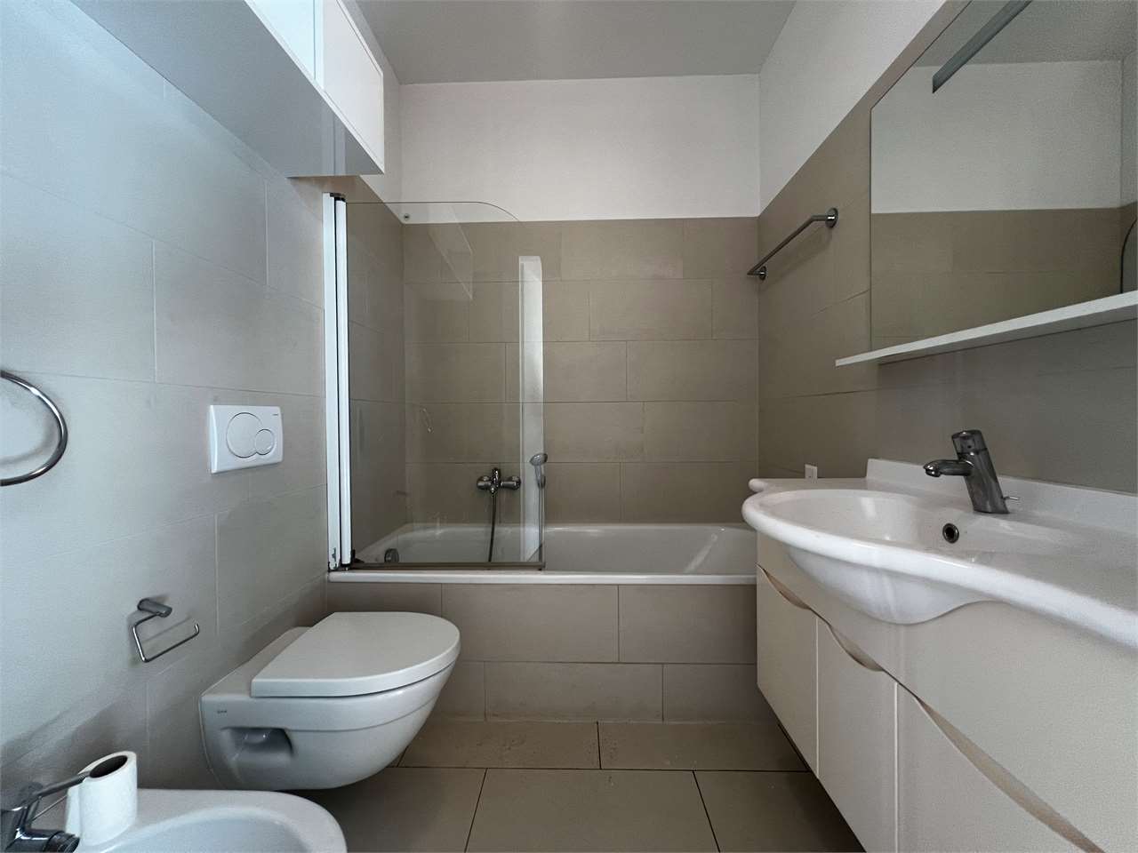 2 ½ rooms furnished flat, foto 9 di 10
