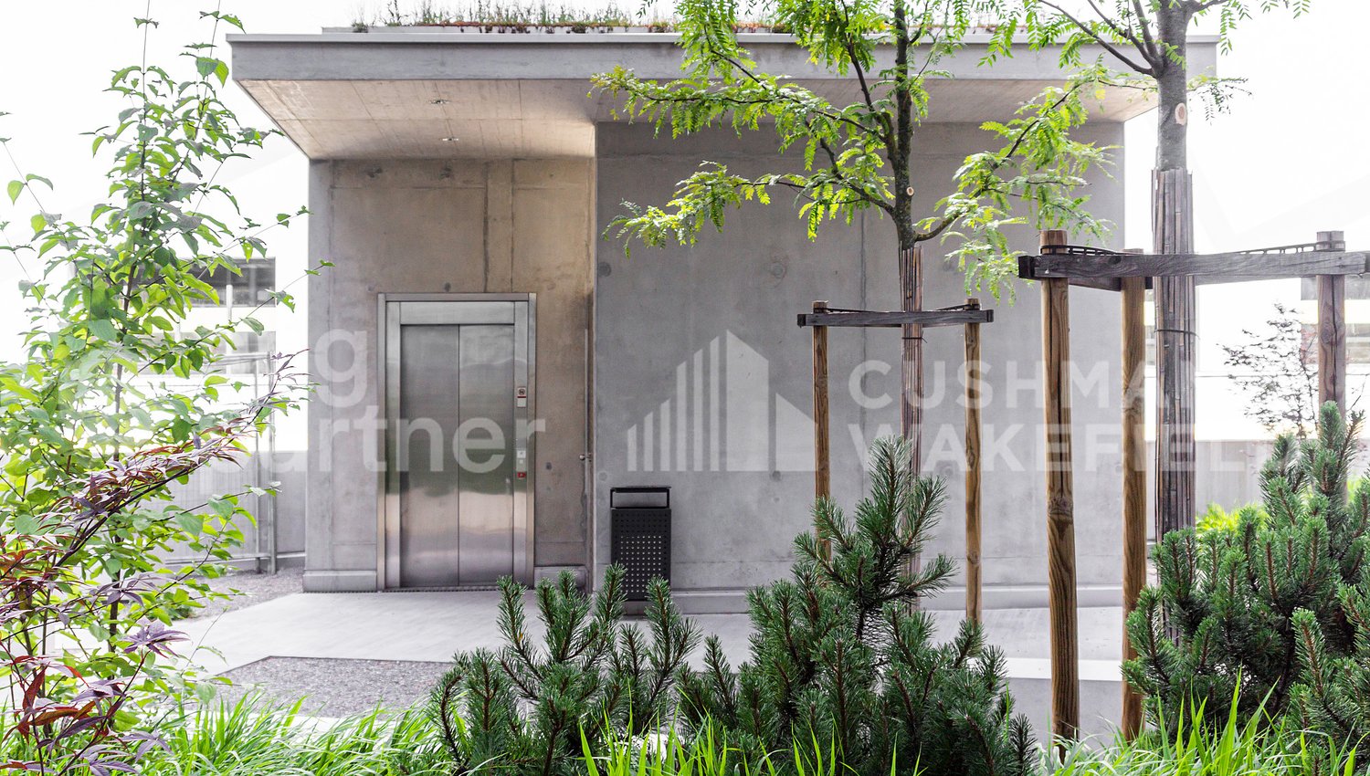 Commercial, foto 4 di 10