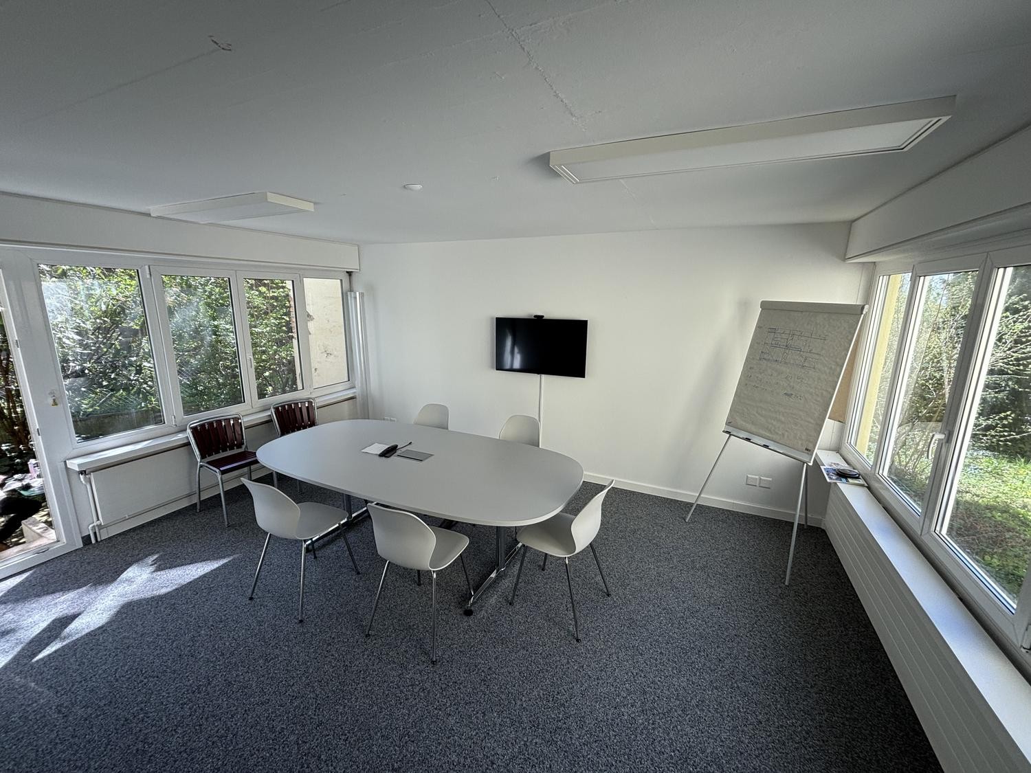 130m² office