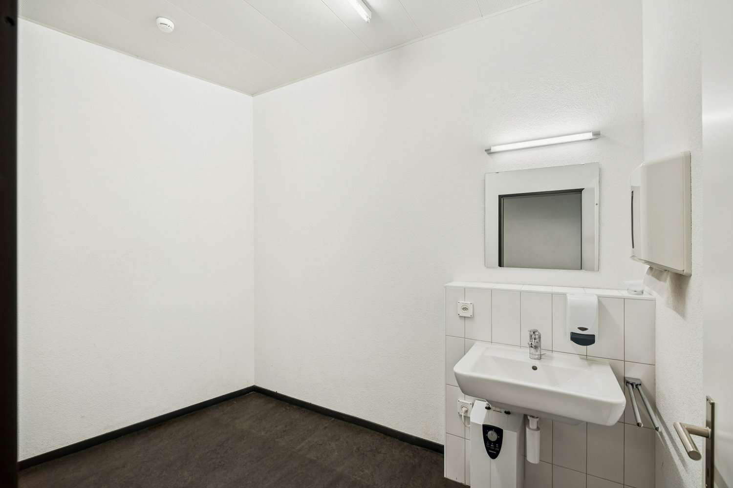 310m² commerciale, foto 10 di 10