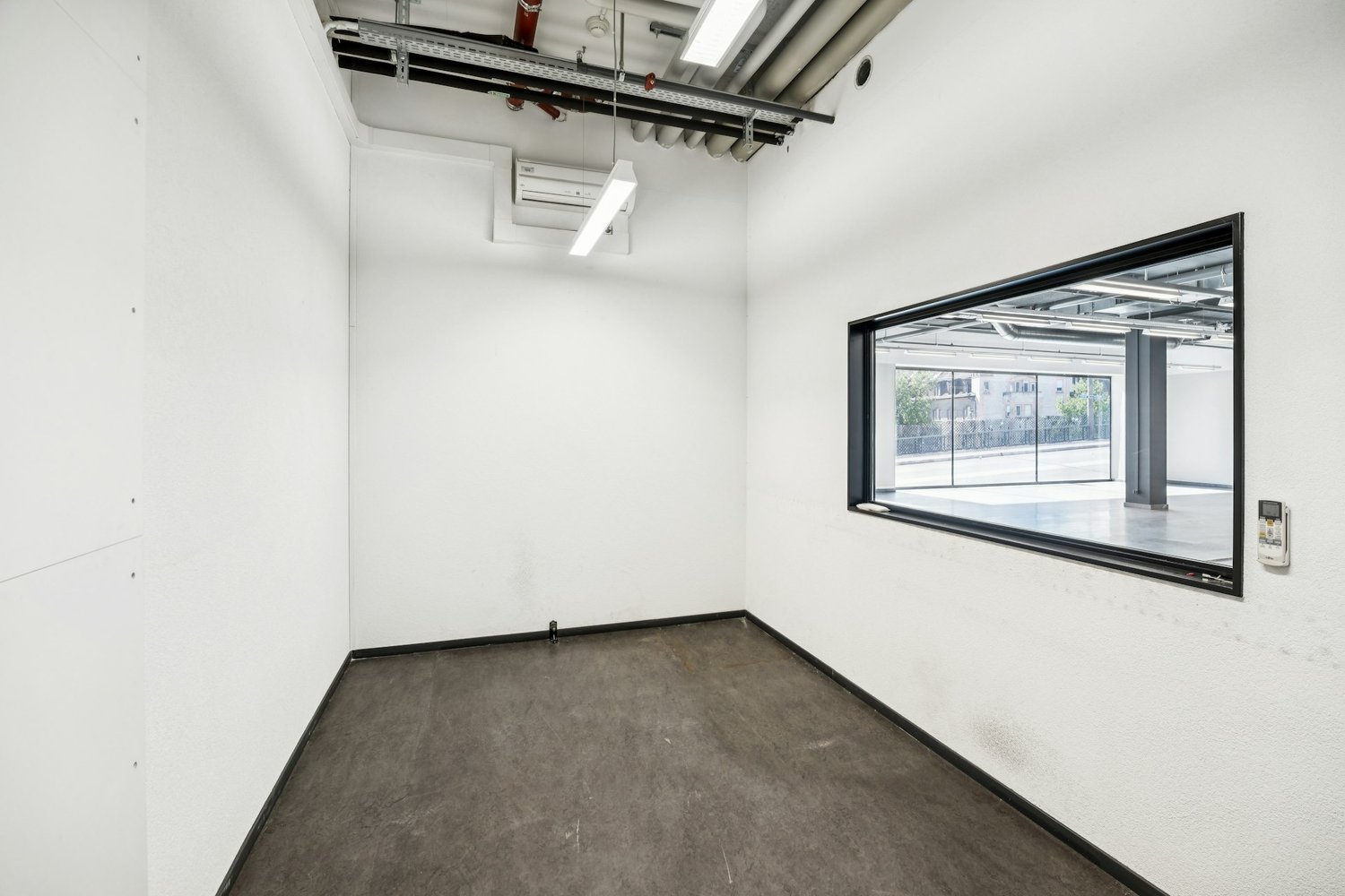 310m² commerciale, foto 7 di 10